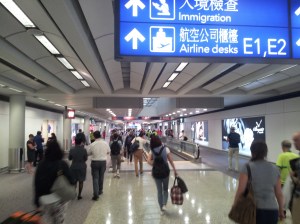 Ayéééé.  Le début de la galère à l'aéroport de Hong-Kong