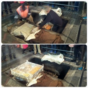 Cuisson traditionnelle dans un trou, avec feu et pierres chauffantes...