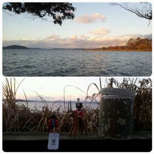 Haut: Lumière crépusculaire sur le lac... Bas: mr Wellington a trouvé un ami playmobil lors d'un geocaching !